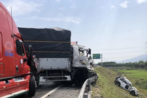 Cục Đường bộ phải làm rõ trách nhiệm trong việc tai nạn liên tiếp trên cao tốc Cam Lộ - La Sơn