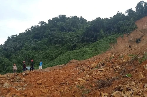 Gần 1.000 người tham gia tìm kiếm, cứu nạn 30 người mất tích ở Rào Trăng 3