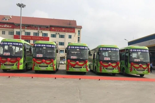 Khách giảm quá nửa, buýt kế cận liên tỉnh Hà Nội giảm tần suất