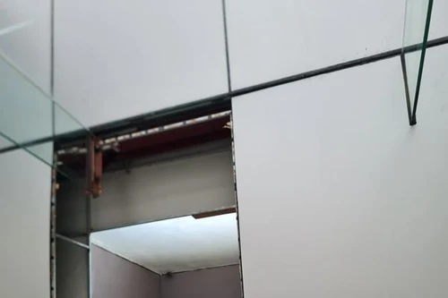 Sự cố thủng trần chung cư làm 2 người bị thương: Đang làm rõ phần cơi nới có vi phạm hay không?