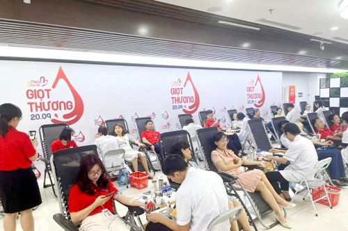 ROX Group nhận 2 giải thưởng về đổi mới sáng tạo