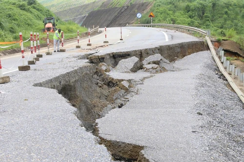 Cuối tháng 2, bắt đầu sửa chữa tổng thể hư hỏng mặt đường cao tốc Nội Bài- Lào Cai