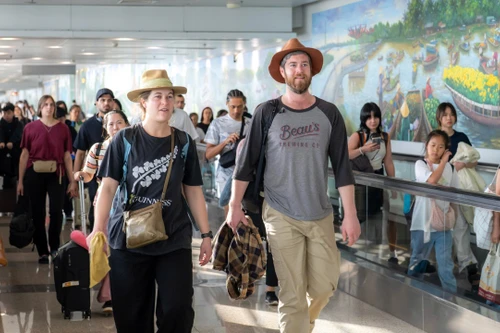 Bùng nổ khách quốc tế qua sân bay Nội Bài