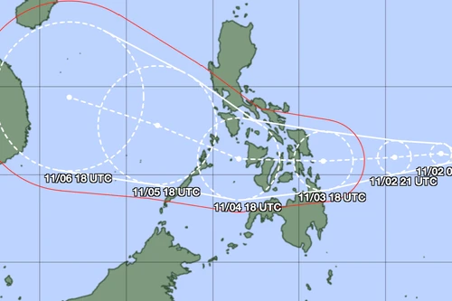Biển Đông sắp đón bão số 13, miền Trung mưa lớn còn kéo dài nhiều ngày