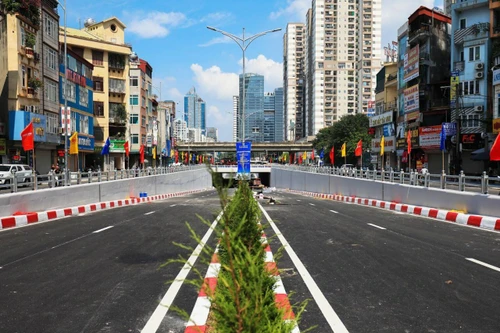 Thông xe hầm chui Lê Văn Lương-Khuất Duy Tiến, các phương tiện đi lại thế nào?