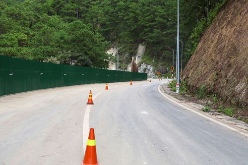 Đèo Prenn lên Đà Lạt thông xe trở lại từ chiều nay 25-11