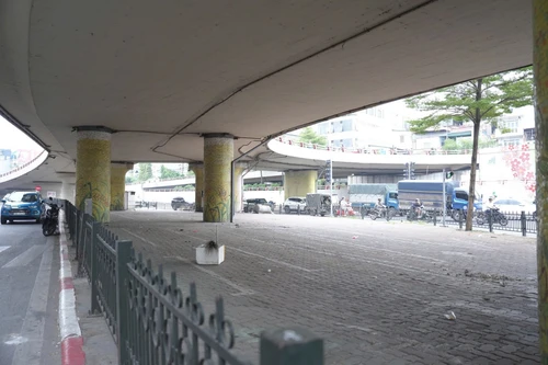 Hà Nội lấy ý kiến về việc sử dụng gầm cầu cho mục đích công cộng