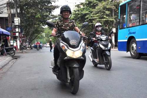 Mô tô, xe gắn máy sẽ phải có đèn tín hiệu nhận diện khi tham gia giao thông?