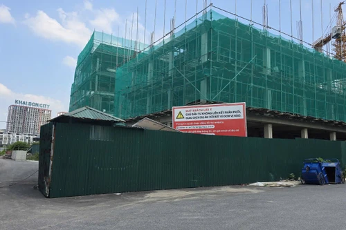 Vật vã nộp hồ sơ online mua nhà ở xã hội