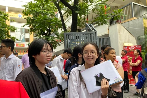 Thời tiết ngày cuối thi tốt nghiệp THPT: Bắc bộ tăng nhiệt, nắng và oi nóng về chiều