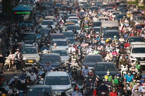 Hà Nội sẽ tiếp tục phân làn, điều chỉnh giao thông để giảm ùn tắc