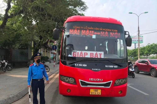 Thanh tra giao thông Hà Nội xử phạt gần 7.000 trường hợp vi phạm