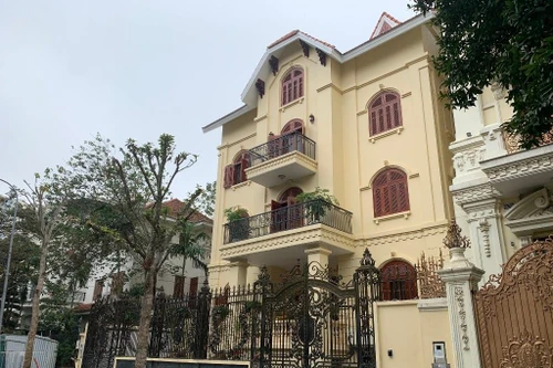 Biệt thự sai phép ở Yên Hòa: Lãnh đạo Cầu Giấy "nghiêm túc rút kinh nghiệm" là chưa tương xứng với vi phạm