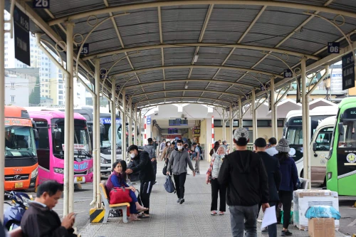 Hà Nội: Khách qua bến xe dịp cao điểm Tết Nguyên đán Bính Ngọ dự kiến tăng 400%