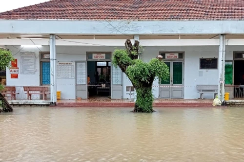 Lũ miền Trung rút nhanh, đã có 18 người chết và mất tích