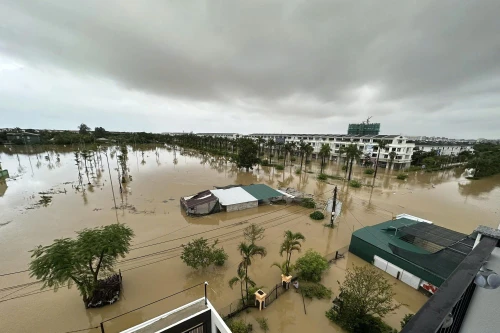 Mưa lũ lớn ở miền Trung ngay trong tháng 6 là điều hiếm xảy ra