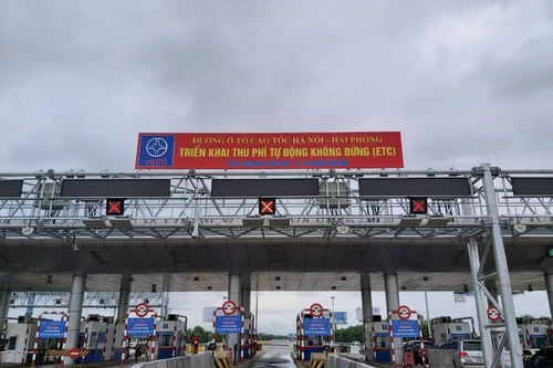 Còn 2,8 triệu ô tô chưa nâng cấp tài khoản giao thông, có lo ùn tắc trạm BOT từ 1-10?