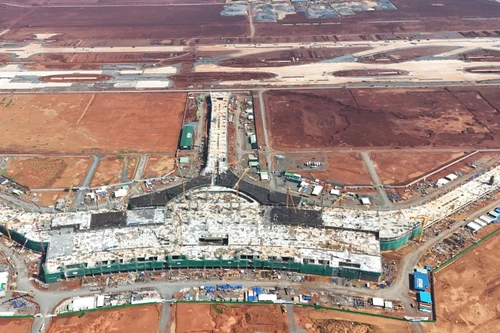 Đánh giá kỹ lưỡng việc chuyển toàn bộ chuyến bay quốc tế từ Tân Sơn Nhất về sân bay Long Thành