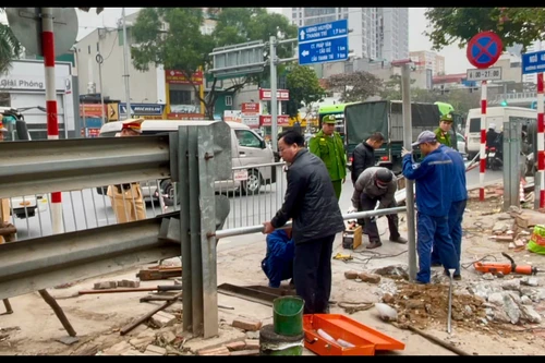 Quận Hoàng Mai: Đóng 4 lối đi tự mở, "điểm đen" tai nạn giao thông đường bộ - đường sắt