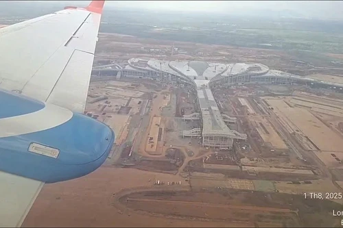 Hoàn thành bay hiệu chuẩn trên sân bay Long Thành