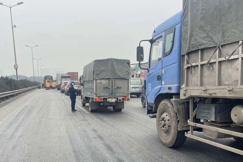 Thanh tra GTVT xử phạt hơn 30 trường hợp vi phạm giao thông trong dịp nghỉ lễ