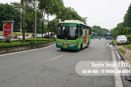 Tăng cường 11 tuyến buýt kết nối Trung tâm Hội chợ triển lãm quốc gia