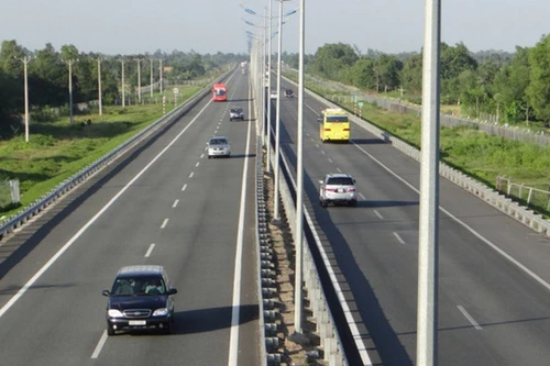 Bộ trưởng giao thông lo ngại về vốn “rót” vào các dự án cao tốc Bắc-Nam