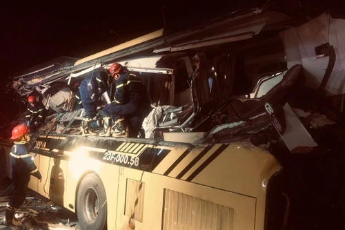 Giới hạn tốc độ 50km/h trên quốc lộ 2 sau vụ tai nạn làm 6 người chết vừa qua