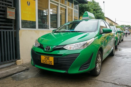 Mua xe cá nhân biển trắng rồi đổi sang biển màu vàng kinh doanh có phải đăng kiểm lại?