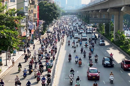 Rào một phần lòng đường Nguyễn Trãi trong 8 tháng để thi công Nhà máy nước thải Yên Xá