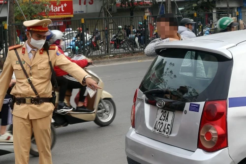 Ô tô che biển, chỉnh sửa biển kiểm soát sẽ bị xử phạt đến 6 triệu đồng