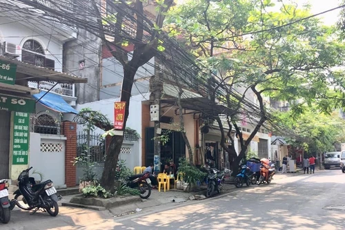 Điều chỉnh lại giao thông nút Nguyễn Khoái- Lãng Yên, cấm phương tiện rẽ trái và đi thẳng