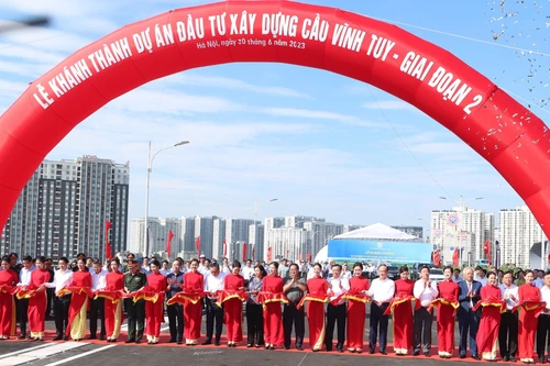 Hà Nội thông xe cầu Vĩnh Tuy 2