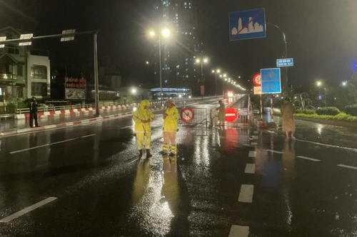 Quảng Ninh cấm xe máy và phương tiện thô sơ qua cầu Bãi Cháy 