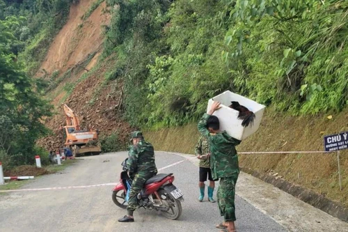 Cấm quốc lộ 4H qua tỉnh Lai Châu do sạt lở, phương tiện di chuyển thế nào?