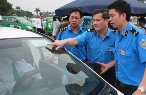 17.000 taxi Hà Nội sẽ được “dán tem”