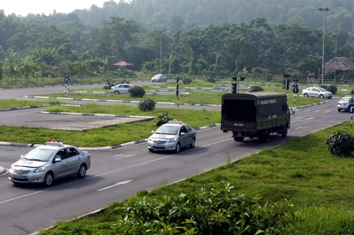 Thêm ba hạng giấy phép lái xe theo quy định mới