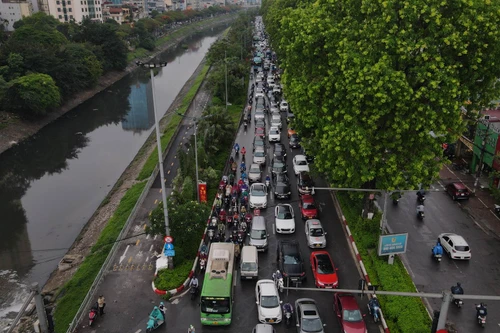 Quy hoạch đường Láng: Sẽ mở rộng gấp đôi nhưng có nhiều phương án