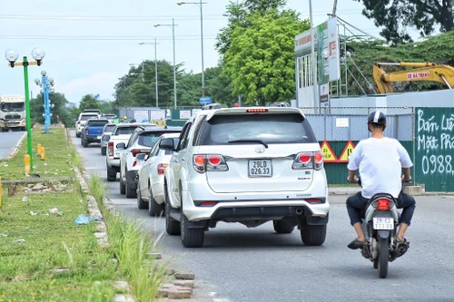 Kiến nghị thu hồi Giấy phép thi công đào đường dự án Nhà máy xử lý nước thải Yên Xá