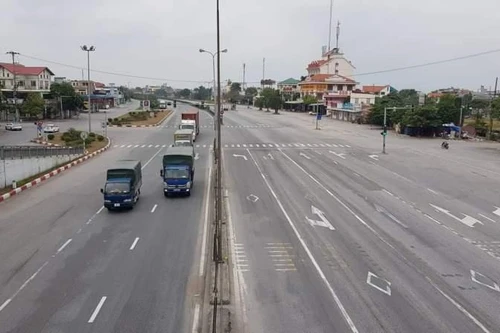 Cấm nhiều loại phương tiện lưu thông trên quốc lộ 5 