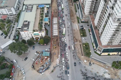 Kiến nghị kéo dài thời gian hoàn thành hầm chui Lê Văn Lương thêm 6 tháng