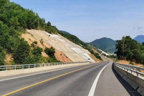 Ngành giao thông sẽ khởi công xây dựng 12 dự án từ nay đến cuối năm 2023