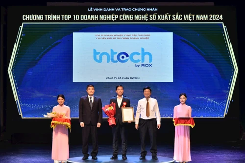 TNTech được vinh danh tại chương trình Top 10 doanh nghiệp công nghệ số xuất sắc Việt Nam