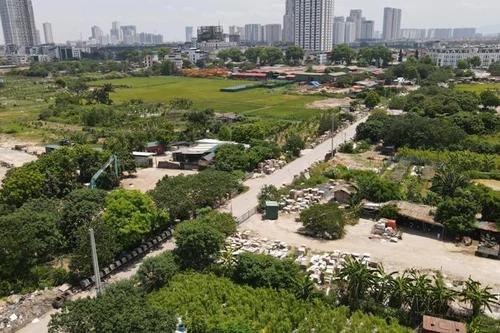 Đại Mỗ, Nam Từ Liêm: Ồ ạt san lấp ruộng làm nhà xưởng, chính quyền sở tại bó tay?