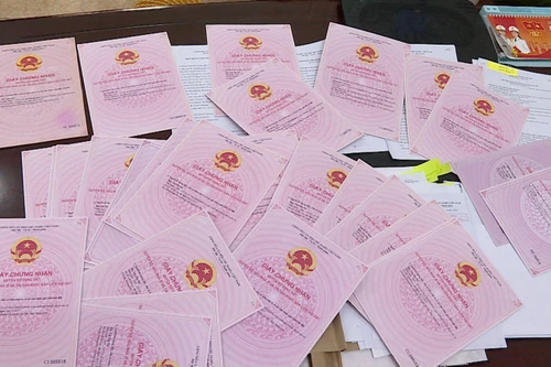 Hà Nội sẽ kiểm tra việc cấp “sổ đỏ”, giấy phép xây dựng