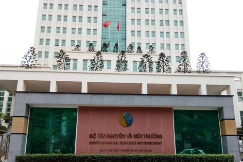 Tạm thời phong tỏa trụ sở Bộ Tài nguyên và Môi trường do có cán bộ nghi nhiễm SARS-CoV-2
