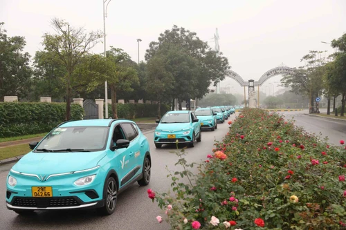 Hãng taxi thuần điện đầu tiên tại Việt Nam- Xanh SM chính thức lăn bánh