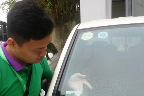 Cuối năm nay sẽ có 80% số ô tô dán thẻ thu phí tự động không dừng?