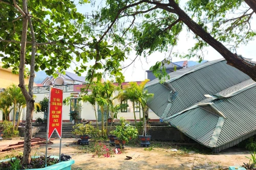 Chín người thương vong, gần 7.000 ngôi nhà sập đổ và hư hỏng do giông lốc