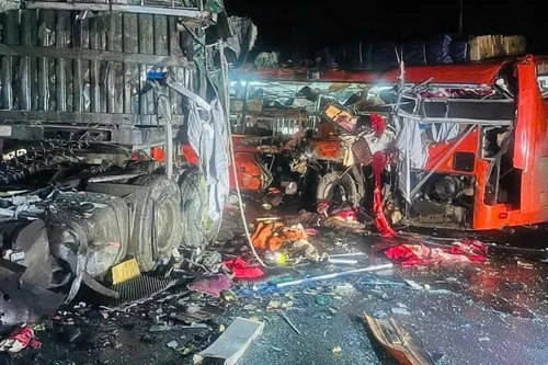 Tai nạn thảm khốc trong đêm ở Sơn La: 6 người chết, nhiều người bị thương